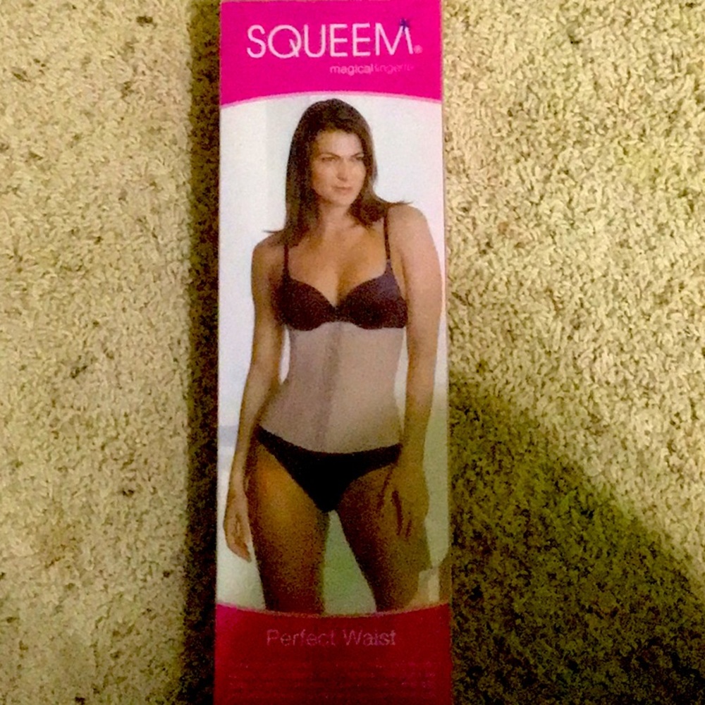 Squeeze magical lingerie sz 4XL